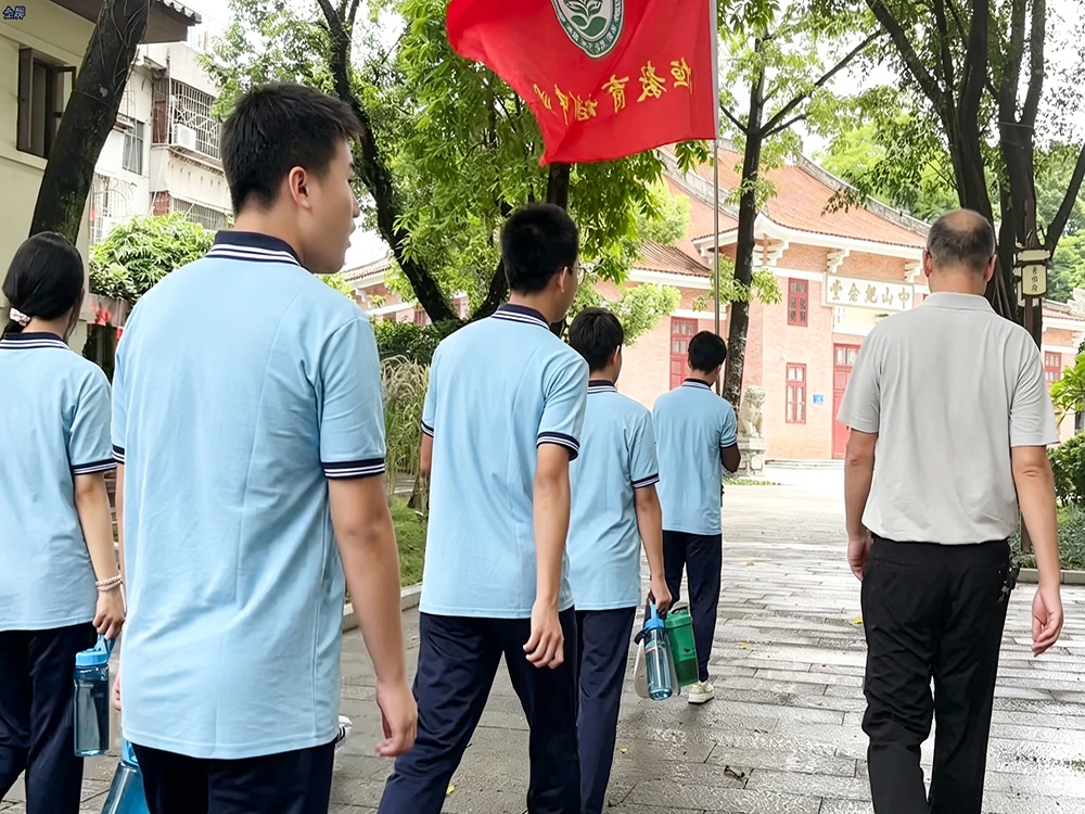 云南迪庆正规叛逆孩子素质教育学校推荐指南