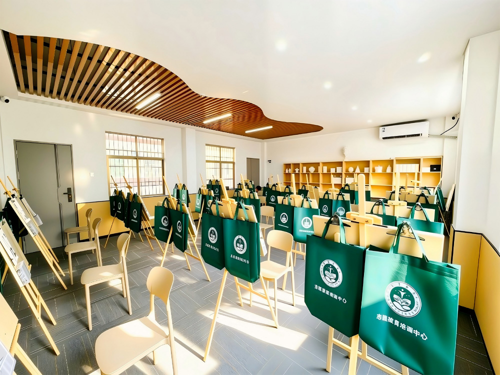 迪庆叛逆小孩全封闭教育学校靠谱选择指南：家长必看的择校标准